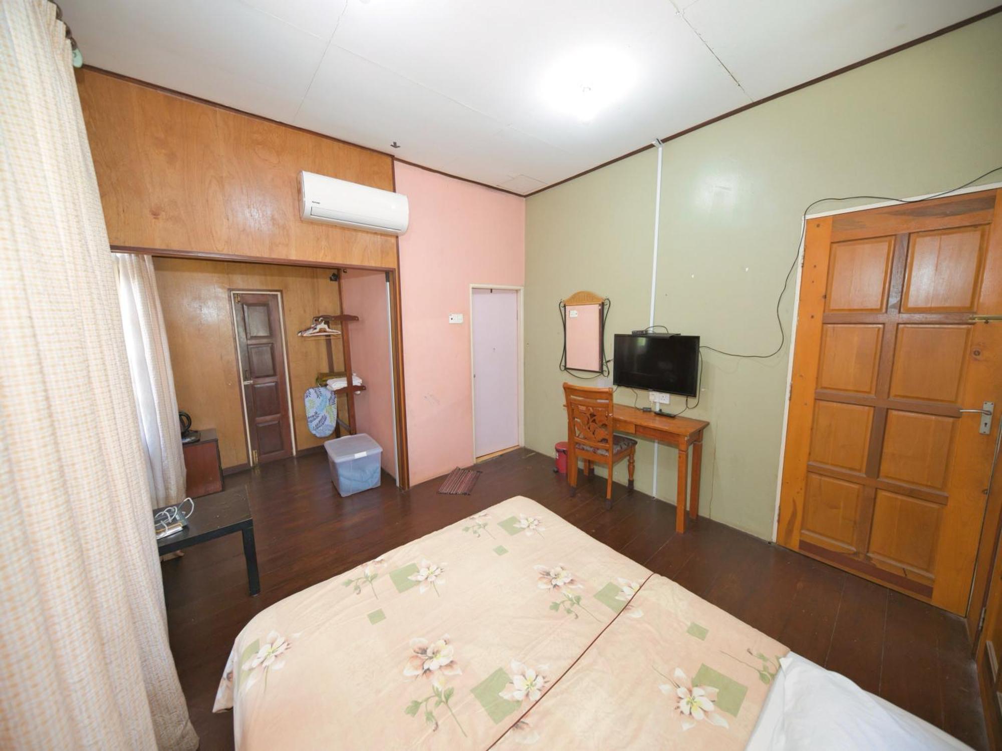 קמפונג גונג בדק Oyo 90968 Teratak Samuderakita, Chalet & Guesthouse מראה חיצוני תמונה